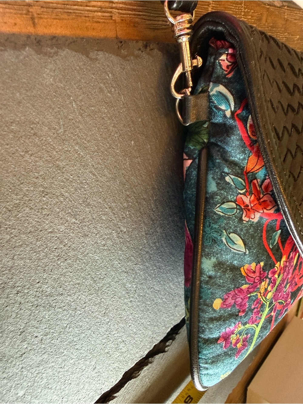 Silk and Leather Floral Clutch - Pineda Covalin - Excellent Condition - Picture 5 of 7